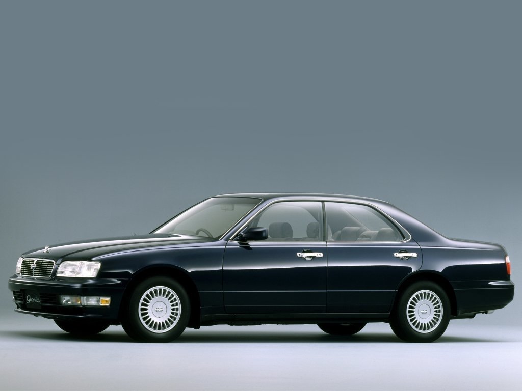 X (Y33) 1995 - 1999