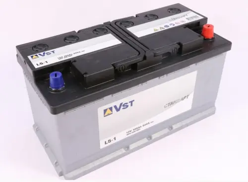VST (100 A/h), 820A R+